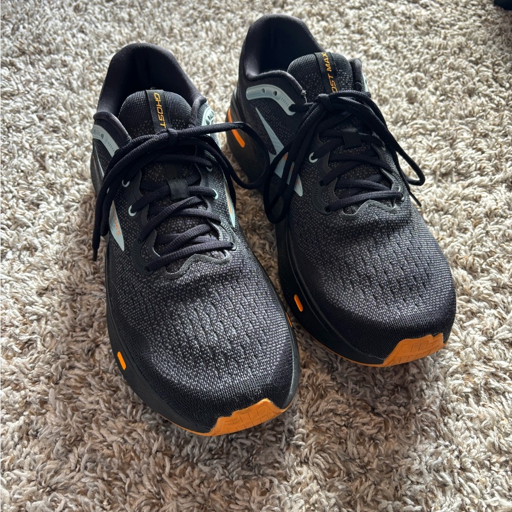 Brooks Men's Black and Orange Athletic Shoes